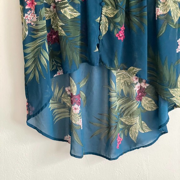 Torrid Size 1 Tropical Teal Hi Lox Blouse - Picture 7 of 12
